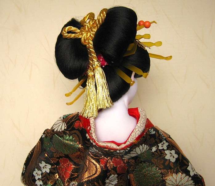 japanese traditional doll of oiran, detail of hair style