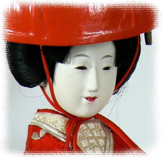 japanese doll od a Maiko with round hat, Taisho period