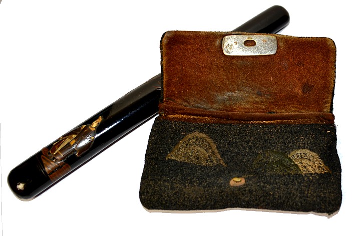 Japanese antique tobacco poach with pipe case and pipe, late Edo period
