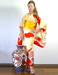 kimono antique