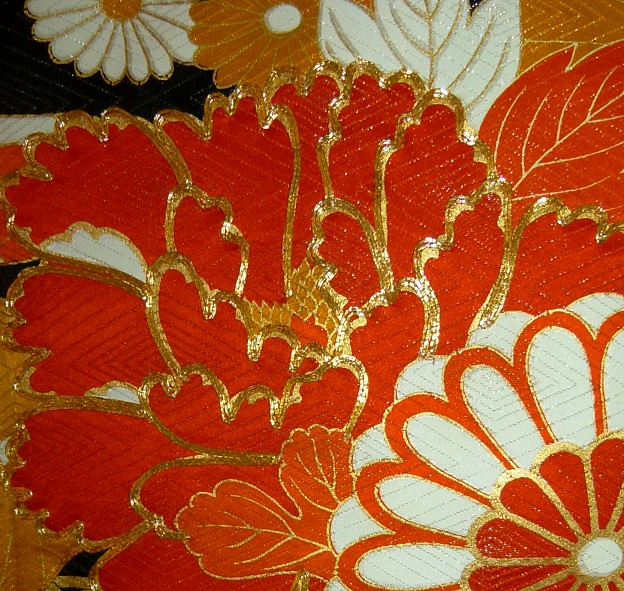 japanese vintage kimono: detail of embroidery