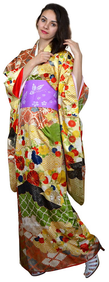 japanese lady's silk festive kimono furisode